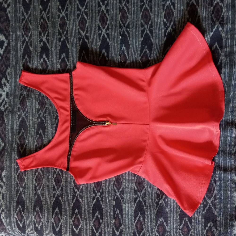 Coral top